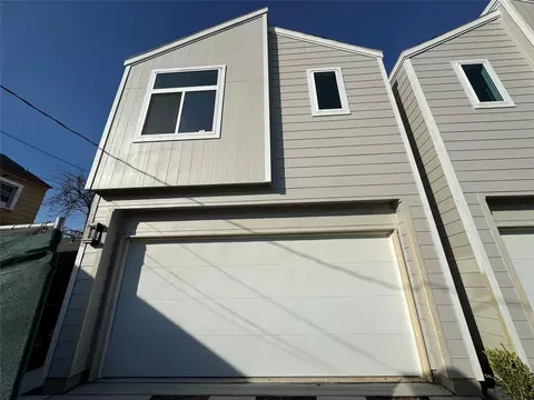 3225 Dennis St, Houston, TX 77004