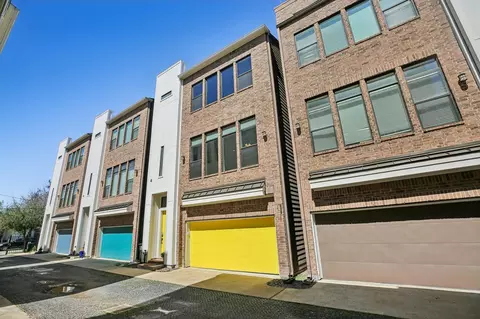 209 Burr St #C, Houston, TX 77011