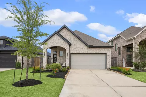 17238 Broadleaf Oak Dr, Hockley, TX 77447
