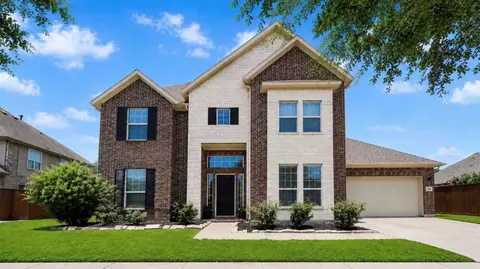 12119 Sandstone Cir, Mont Belvieu, TX 77535