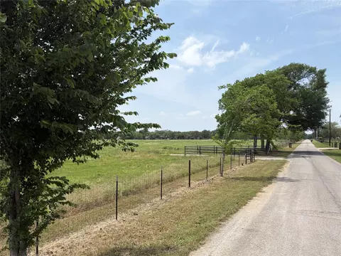 38645 Wiggins Rd, Hempstead, TX 77445 photo 16