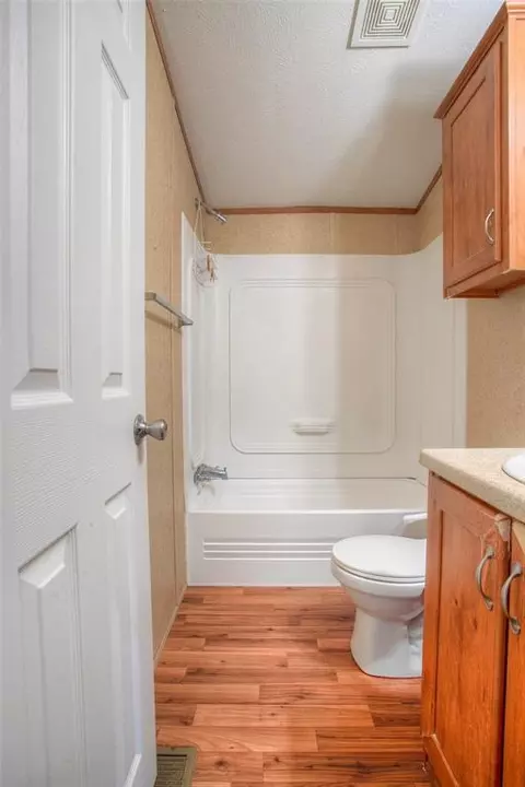 Bath - 176 Low Keels Rd, Trinity, TX 75862 photo 4 of 6