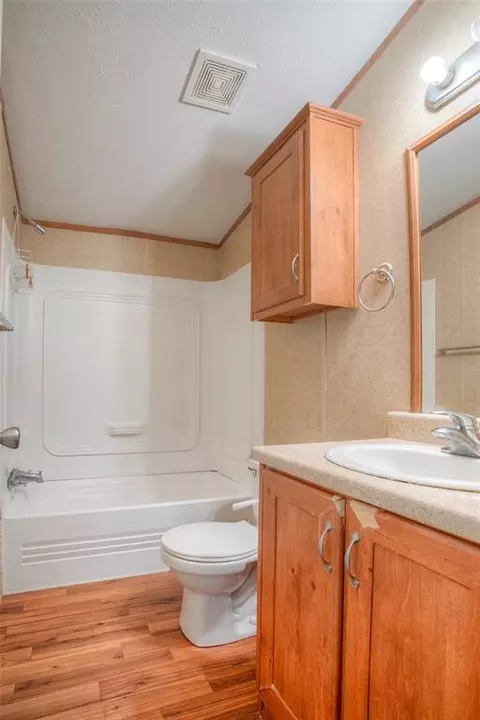 Bath - 176 Low Keels Rd, Trinity, TX 75862 photo 5 of 6