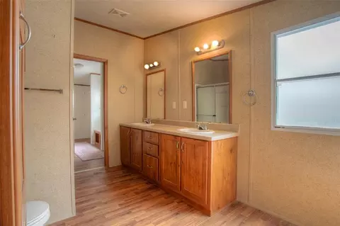 Bath - 176 Low Keels Rd, Trinity, TX 75862 photo 1 of 6