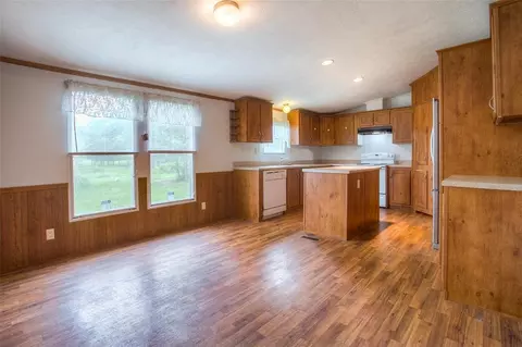 Living - 176 Low Keels Rd, Trinity, TX 75862 photo 5 of 5