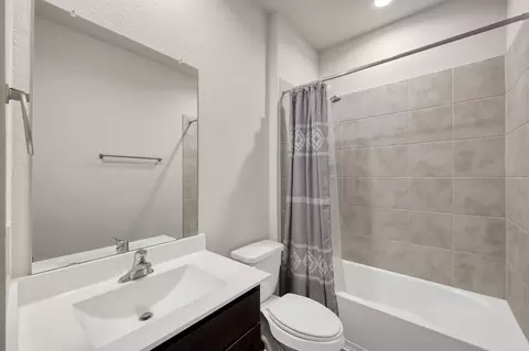 Bath - 3407 Quiet Gate Ln, Conroe, TX 77301 photo 4 of 4