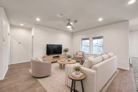 Living - 3407 Quiet Gate Ln, Conroe, TX 77301 photo 1 of 1