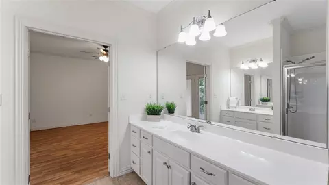 Bath - 318 Jamestown Rd, Trinity, TX 75862 photo 1 of 7