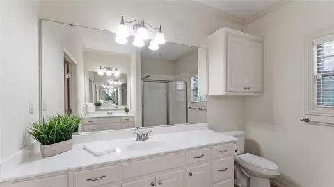 Bath - 318 Jamestown Rd, Trinity, TX 75862 photo 2 of 7