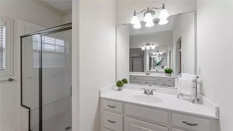 Bath - 318 Jamestown Rd, Trinity, TX 75862 photo 3 of 7