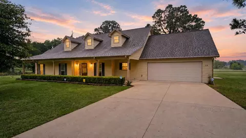 318 Jamestown Rd, Trinity, TX 75862