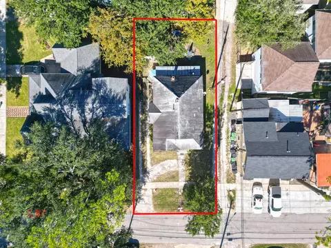 View/Area - 403 E 8th St, Houston, TX 77007 photo 2 of 2