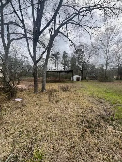 48 Magnolia Rd, Woodbranch Village, TX 77357