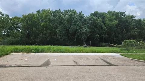 200 Avenue L, Baytown, TX 77520