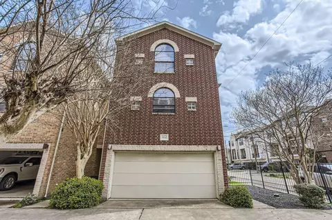 5830 Larkin St, Houston, TX 77007