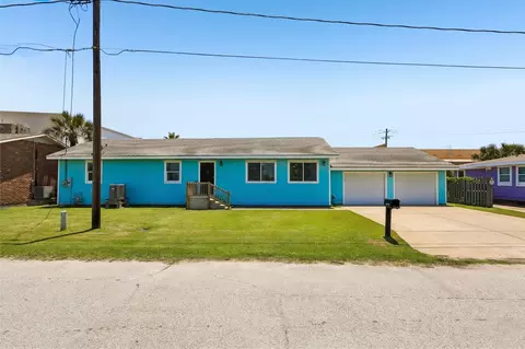 5709 Maco St, Galveston, TX 77551