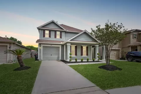 255 Silky Leaf Dr, Houston, TX 77073