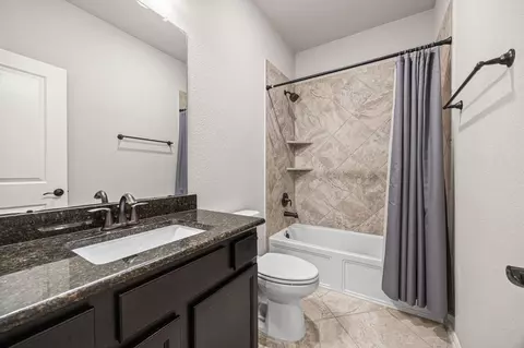 Bath - 31521 Timber Grove Ln, Spring, TX 77386 photo 4 of 4