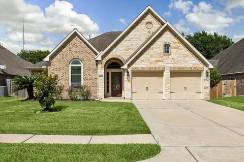 2803 Field Hollow Dr, Pearland, TX 77584