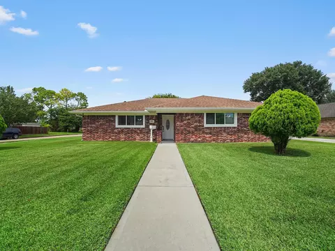 9114 Tooley Dr, Houston, TX 77031