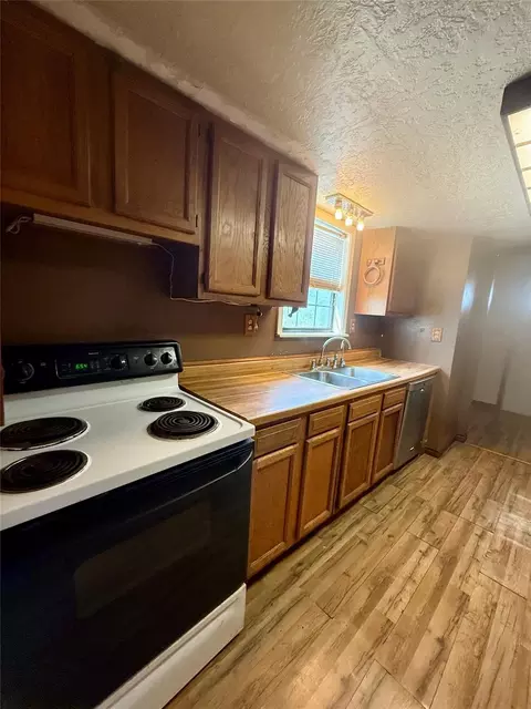 Kitchen - 755 County Road 407, Markham, TX 77456 photo 1 of 3