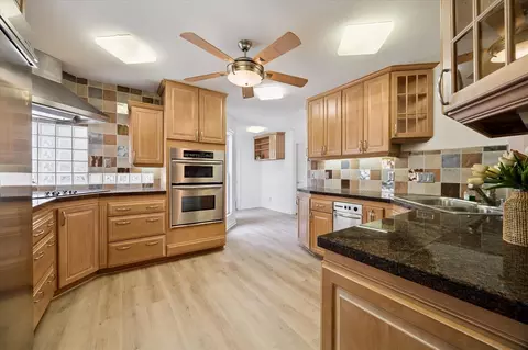 1829 Bering Dr #6, Houston, TX 77057