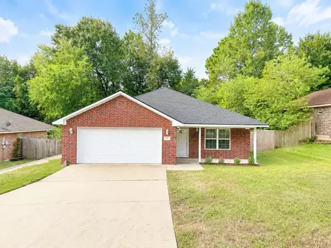 322 Green Leaf St, Huntsville, TX 77340