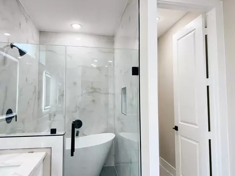 Bath - 2518 Liguria Ln, Spring, TX 77388 photo 4 of 7
