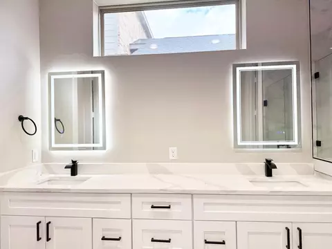 Bath - 2518 Liguria Ln, Spring, TX 77388 photo 2 of 7