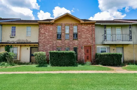 7047 Chasewood Dr, Missouri City, TX 77489
