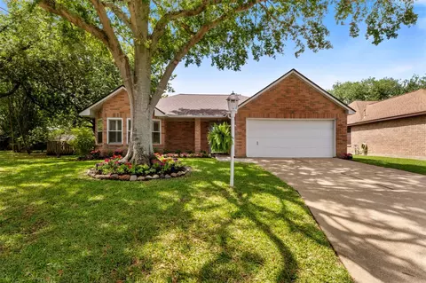 706 Rosefield Ct, Pearland, TX 77584