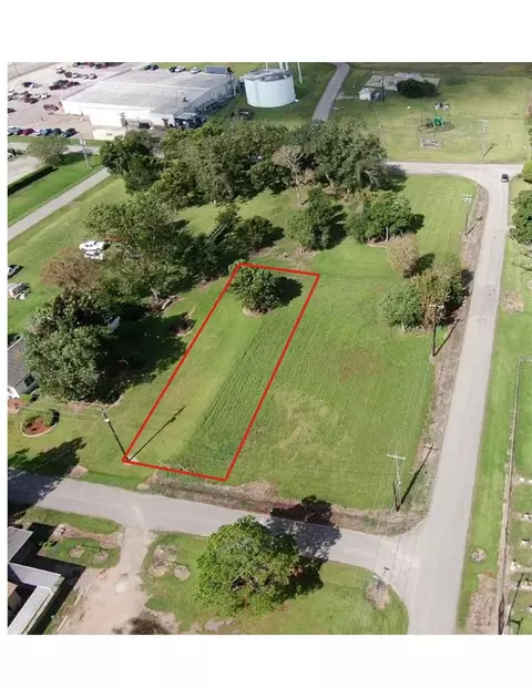 00 16th St, West Columbia, TX 77486