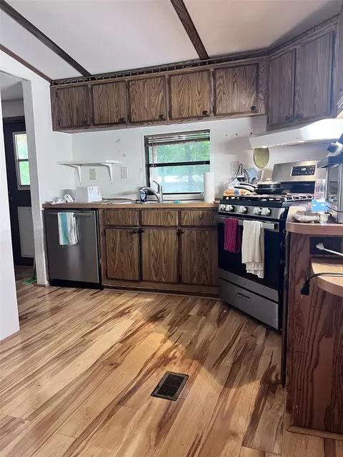 Kitchen - 512 Cutter Dr, Trinity, TX 75862 photo 1 of 2