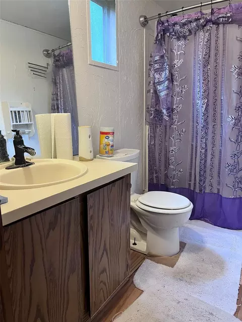 Bath - 512 Cutter Dr, Trinity, TX 75862 photo 1 of 1
