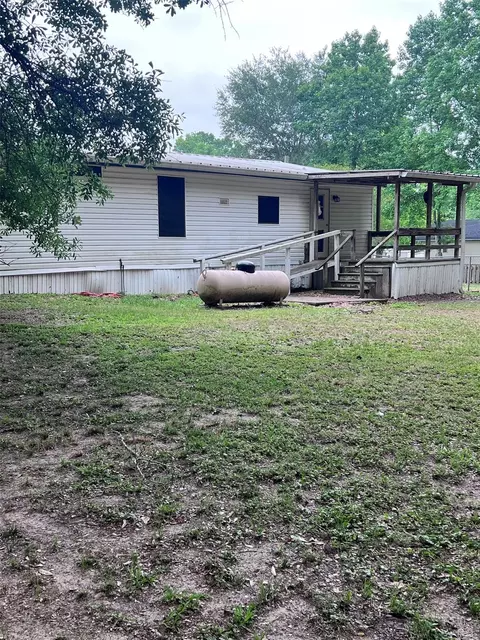 Exterior - 512 Cutter Dr, Trinity, TX 75862 photo 2 of 2