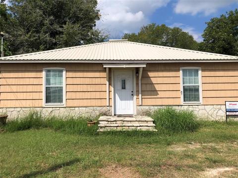704 S Eagle St, Weimar, TX 78962 photo 1