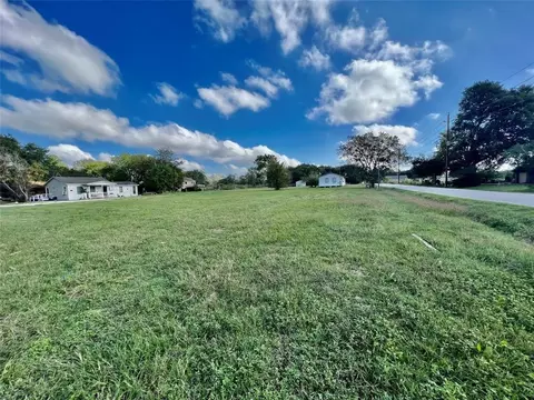 4730 11th St, Brookshire, TX 77423