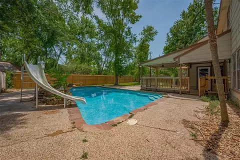 15509 Lakeview Dr, Jersey Village, TX 77040