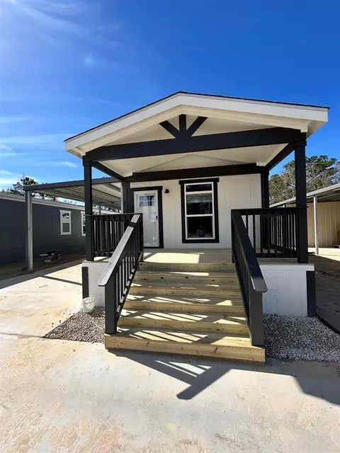 5670 Brady Cir, Lumberton, TX 77657