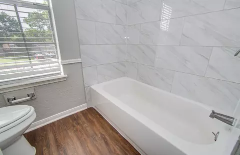Bath - 6935 Falling Waters Dr, Spring, TX 77379 photo 8 of 10