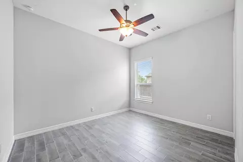Bedroom - 2307 Jitterbug Ln, Katy, TX 77493 photo 4 of 6