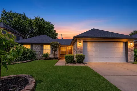 15819 Contender Ln, Friendswood, TX 77546