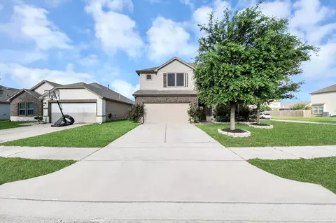 Exterior - 5415 Nero Lake Dr, Katy, TX 77449 photo 4 of 8