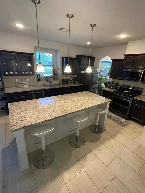 5415 Nero Lake Dr, Katy, TX 77449 photo 3