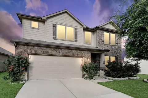Exterior - 5415 Nero Lake Dr, Katy, TX 77449 photo 3 of 8