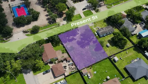 306 Present St, Stafford, TX 77477