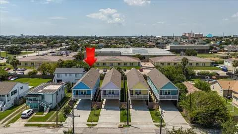 2311 67th St, Galveston, TX 77551
