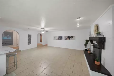 Living - 25510 Many Oak Dr, Spring, TX 77380 photo 3 of 6