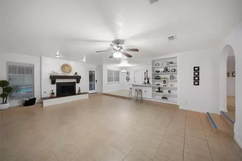 Living - 25510 Many Oak Dr, Spring, TX 77380 photo 5 of 6