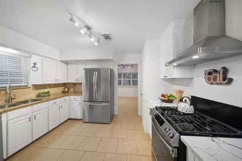Kitchen - 25510 Many Oak Dr, Spring, TX 77380 photo 3 of 3